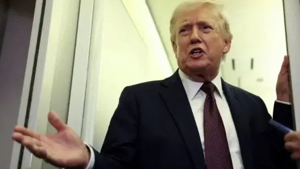 واشنطن تؤكد وطهران تنفي أي محادثات.. هل يلوح الاتفاق؟